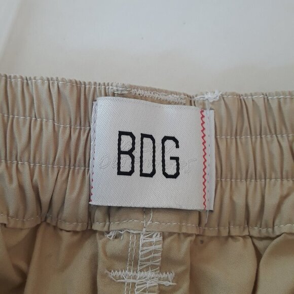 NWT Urban Outfitters BDG Rih Baggy Cargo Pants 2 Utility Carpenter Skater - Picture 13 of 16